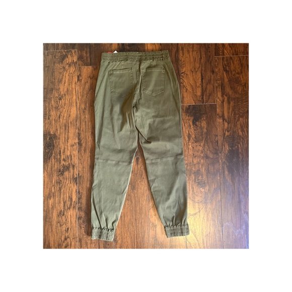 Spanx Twill Joggers in Darkened Olive - Picture 6 of 7